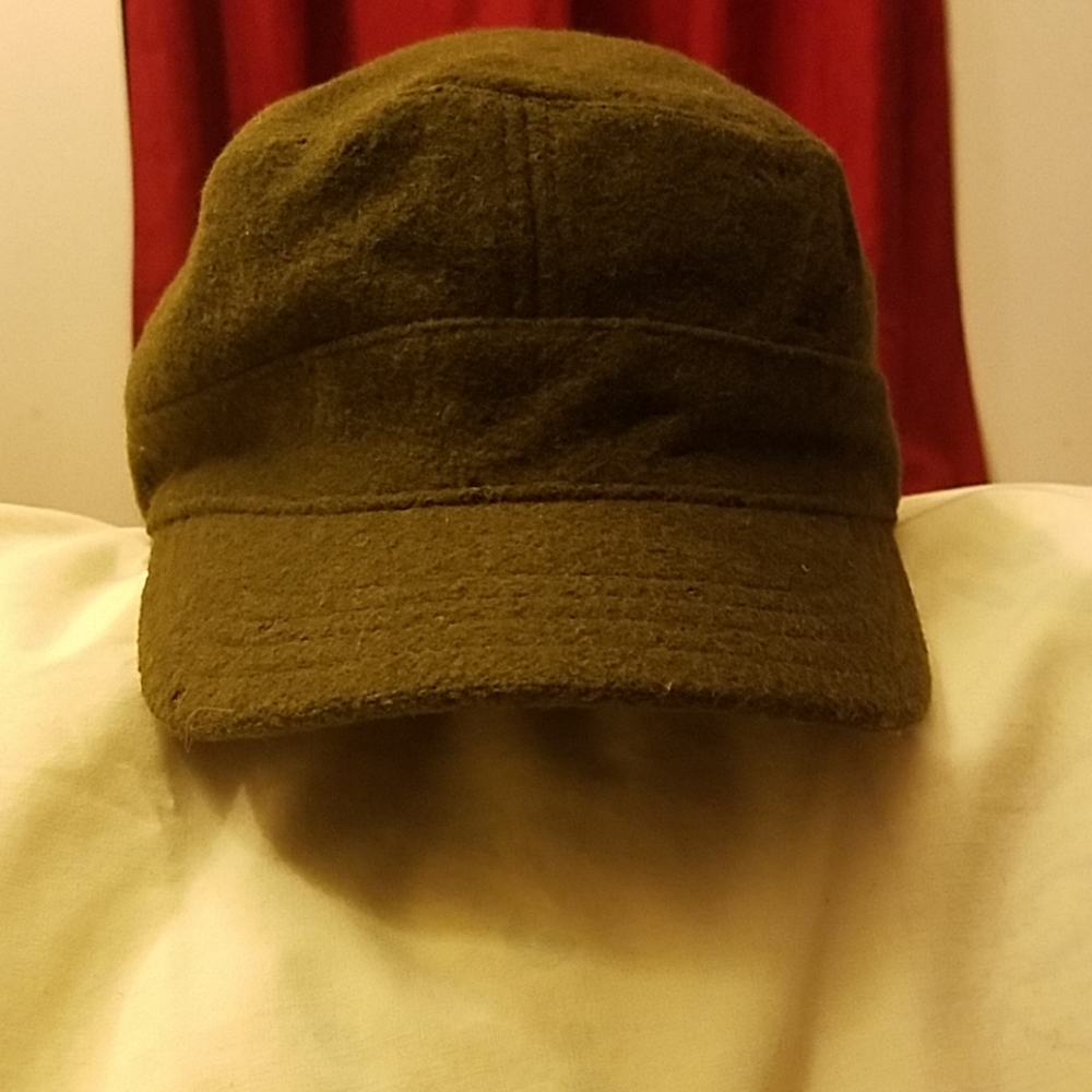 Wool hat - Picture 2 of 3